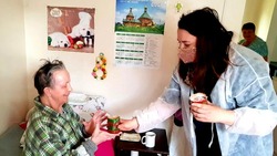 Сотрудники ИД «Южно-Сахалинск сегодня» собрали для дома престарелых пасхальные куличи