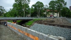 На проспекте Мира в Южно-Сахалинске закладывают фундамент нового моста