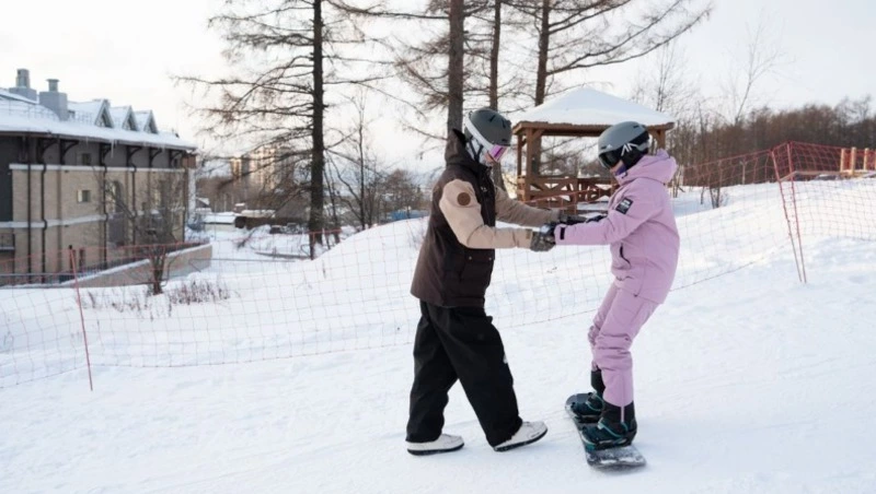 Сноуборд для всех: в Южно-Сахалинске стартовали бесплатные занятия для новичков