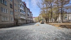 Сезон стартовал: в Южно-Сахалинске приступили к капитальному ремонту дворов