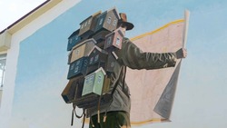 Район Дальнее в Южно-Сахалинске начали украшать муралами