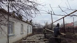 Волонтеры Сахалина и Архангельска помогают ликвидировать последствия удара ВСУ по поселку в ЛНР