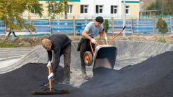 В сквере «Молодежный» асфальтируют первый на Сахалине памп-трек