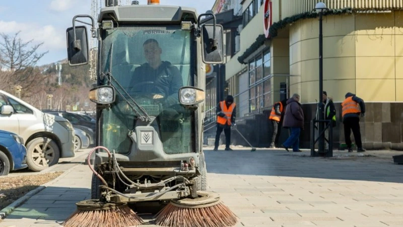 В Южно-Сахалинске стартовала генеральная уборка города после зимы