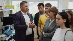 Школьникам Южно-Сахалинска к поступлению в СахГУ помогают готовиться преподаватели вуза
