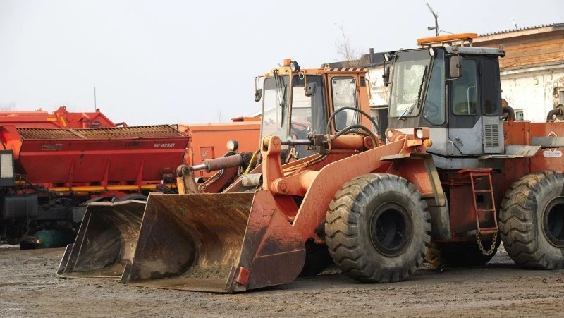 Дорожную технику в Южно-Сахалинске готовят к работе в весенне-летний период