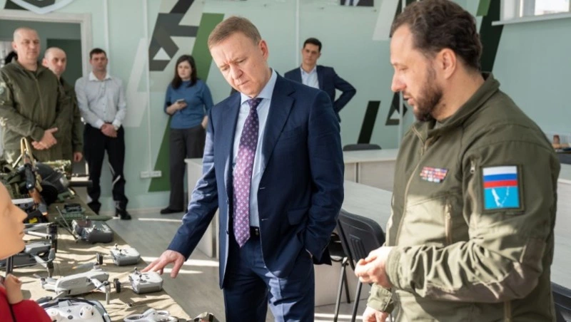 Мэр Сергей Надсадин встретился с инструкторами и курсантами сахалинского филиала Центра «ВОИН»