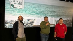 Режиссер Джангир Сулейманов и писатель Сергей Лукьяненко рассказали сахалинцам о новых «Смешариках»