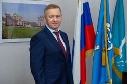 Мэр Сергей Надсадин поздравил жителей с 79-летием со дня образования Сахалинской области