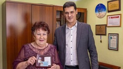 Галине Шагайко вручили памятный знак  «За заслуги перед Сахалинской областью»