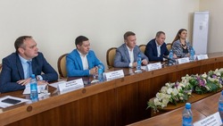 Мэр Южно-Сахалинска Сергей Надсадин провел встречу с Клубом предпринимателей