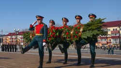 Военный парад в честь 80-летия Победы в Великой Отечественной войне собрал тысячи южносахалинцев  