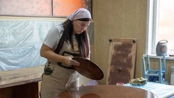 Многодетная мама из Южно-Сахалинска стала реставратором мебели