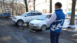 В Южно-Сахалинске продолжают ремонтировать дороги после зимы