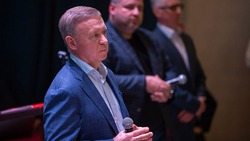 Мэр Сергей Надсадин и губернатор Валерий Лимаренко провели встречу с жителями Ново-Александровска 