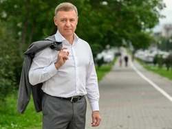 Мэр Южно-Сахалинска Сергей Надсадин рассказал о себе, своей семье и городе 