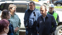 Мэр Сергей Надсадин проверил ход работ по благоустройству территорий Южно-Сахалинска