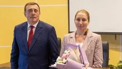 Губернатор Валерий Лимаренко поздравил медиков с профессиональным праздником 