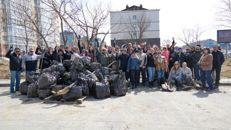 В Южно-Сахалинске состоялся общегородской субботник