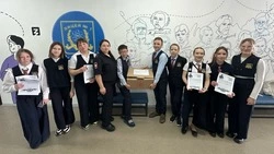 Посылка с добротой: сахалинские школьников поздравили участников СВО с 23 Февраля