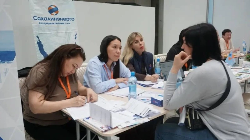 252 жителя Сахалина получили предложения о работе на ярмарке трудоустройства