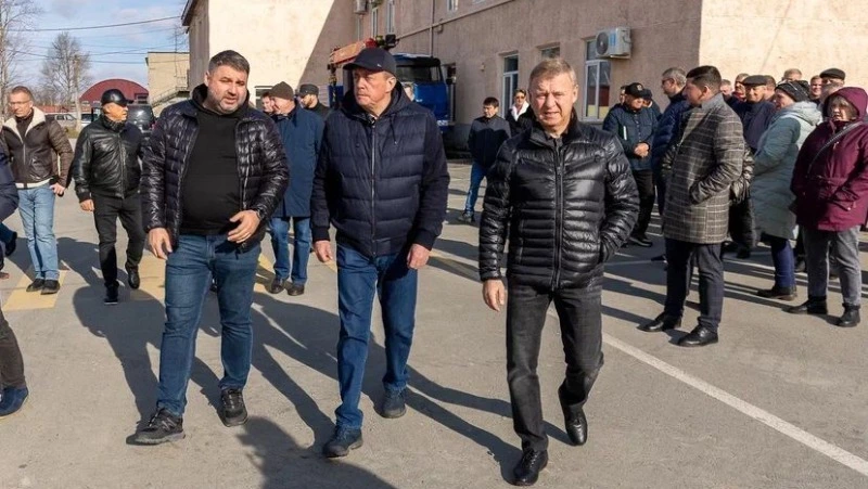 В Южно-Сахалинске проверили готовность коммунальных и дорожных предприятий к зиме