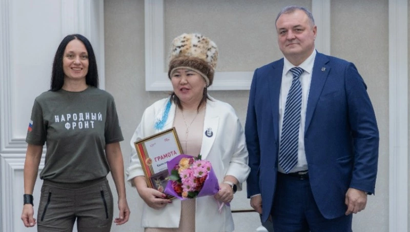 Труд южно-сахалинских общественниц отметили наградой за помощь бойцам СВО