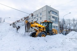 Ситуация с прохождением циклона в Сахалинской области находится под контролем губернатора
