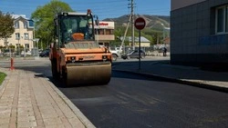 Более 35 тысяч «квадратов»: в Южно-Сахалинске продолжается ремонт дорог