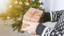 ТОП-10 лучших идей недорогих подарков на Новый год 2025
