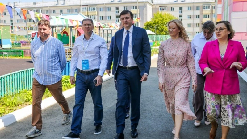 Правительство Сахалинской области прилагает все усилия, чтобы выпускники школ оставались на Сахалине