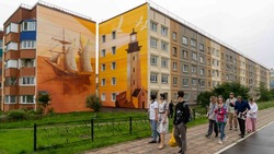 «Самое народное искусство»: в Южно-Сахалинске запустили иммерсивную экскурсию по городским муралам