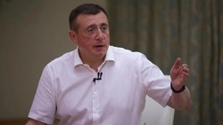 Одна из основных тем прямой линии губернатора Валерия Лимаренко - островные дороги