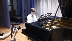 Юный сахалинец Гордей Крамаренко  сочинил гимн фестиваля «Поющие острова»