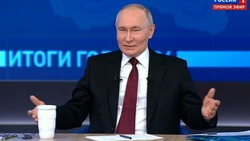 Путин о мигрантах: чтобы сокращать их количество, нужно повышать производительность труда