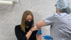В Южно¬Сахалинске подростков вакцинируют от коронавируса