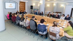 Вице-мэр Елена Федорова провела в Ново-Александровске личную встречу с семьями бойцов СВО
