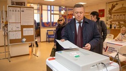 Мэр Южно-Сахалинска принял участие в голосовании на выборах президента РФ