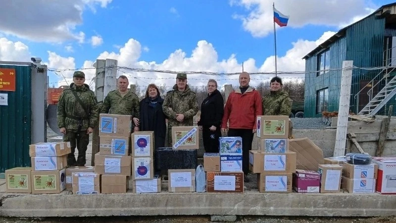 Сахалинские избиркомы отправили бойцам гуманитарный груз в рамках акции «Избиркомы для героев»