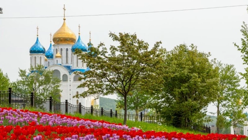 В Южно-Сахалинске продолжаются работы по благоустройству общественных пространств