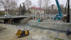На проспекте Мира в Южно-Сахалинске продолжается капитальный ремонт моста
