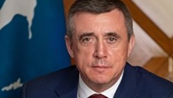 Губернатор Валерий Лимаренко поздравил жителей Сахалинской области с Днем России
