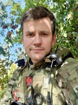 Сахалинец, получивший тяжелое ранение на СВО, начал писать о войне