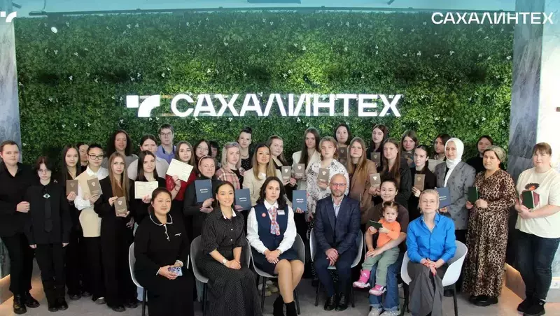 Более сотни специалистов завершили профессиональную подготовку в «Школе нянь»