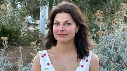Прозаик Ася Петрова расскажет сахалинцам о «Волках на парашютах»