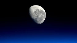 Новолуние 10 марта 2024 года: каким трем знакам зодиака повезет в любви