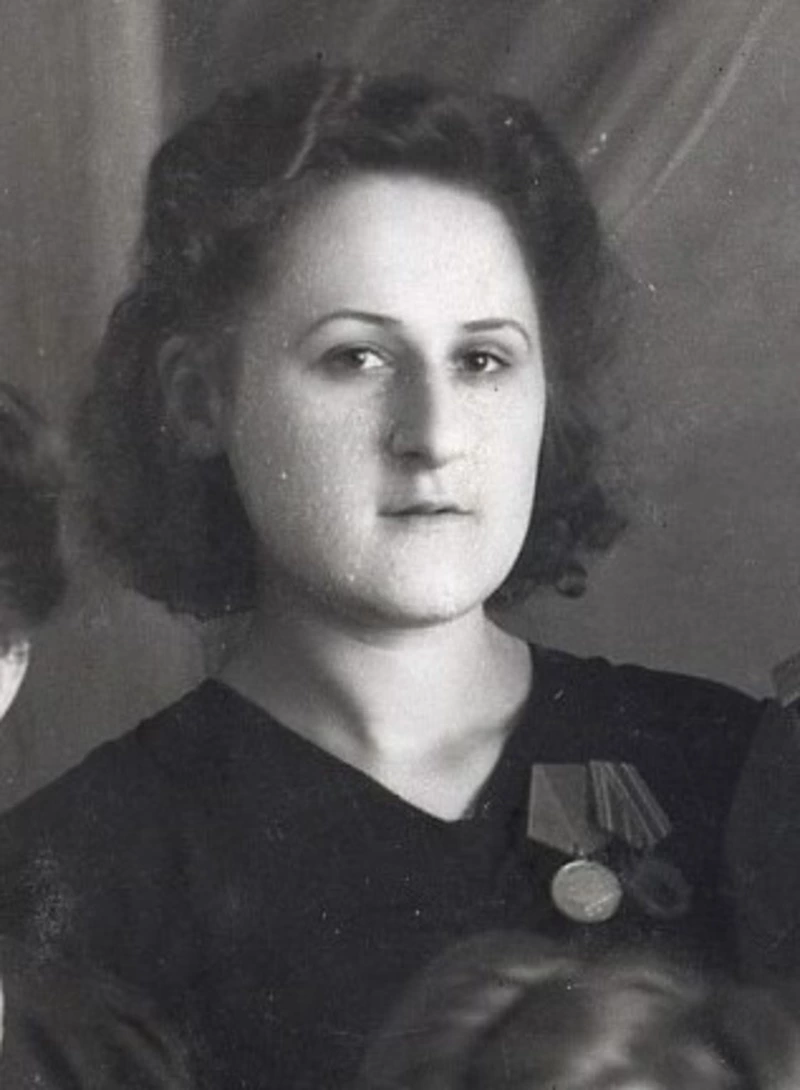 Сахалинская журналистка Марина Ермолова прибавила себе три года, чтобы  попасть на фронт 