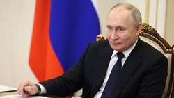 Валерий Лимаренко доложил Путину о лидерстве по темпам расселения аварийного жилья на Сахалине