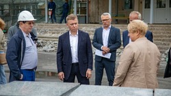 Мэр Южно-Сахалинска держит на особом контроле капитальный ремонт городских школ