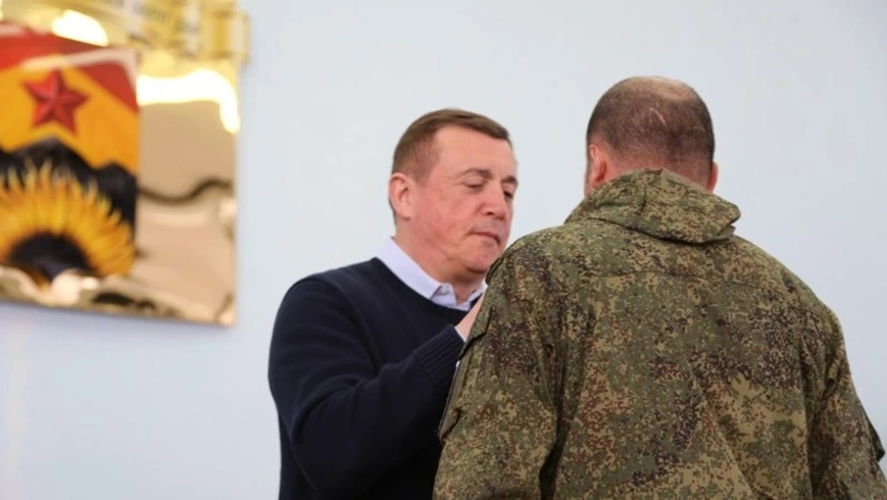 Губернатор Валерий Лимаренко встретился с сахалинскими бойцами, которые участвуют в СВО
